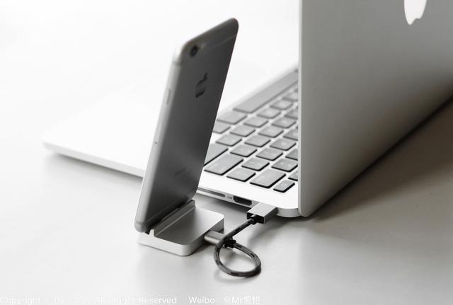 Phone充电像放水杯一样简单ky开元棋牌这个磁吸底座 让i(图11)